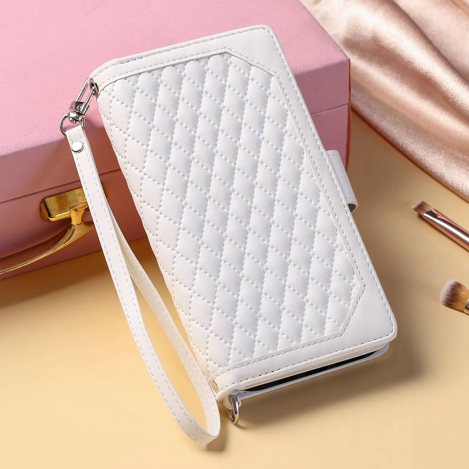 005 Style for Samsung Galaxy A32 5G / M32 5G Zipper Pocket Design Phone Stand Wallet PU Leather Cover Rhombus Texture Protective Case Shell with Strap