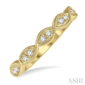 1/8 Ctw Twisted Marquise Mount Round Cut Diamond Fashion Band in 14K Yellow Gold