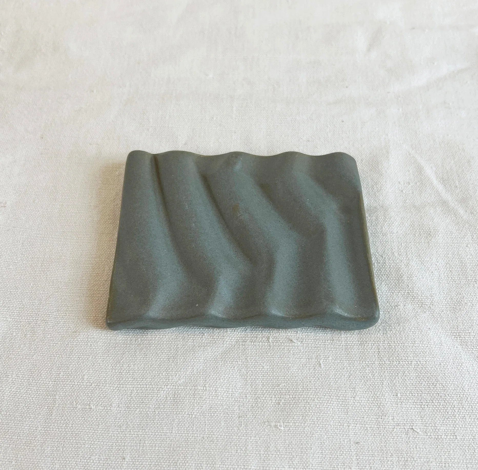 BIMAL Stoneware Ridged Rectangular Soap Dish (WS)