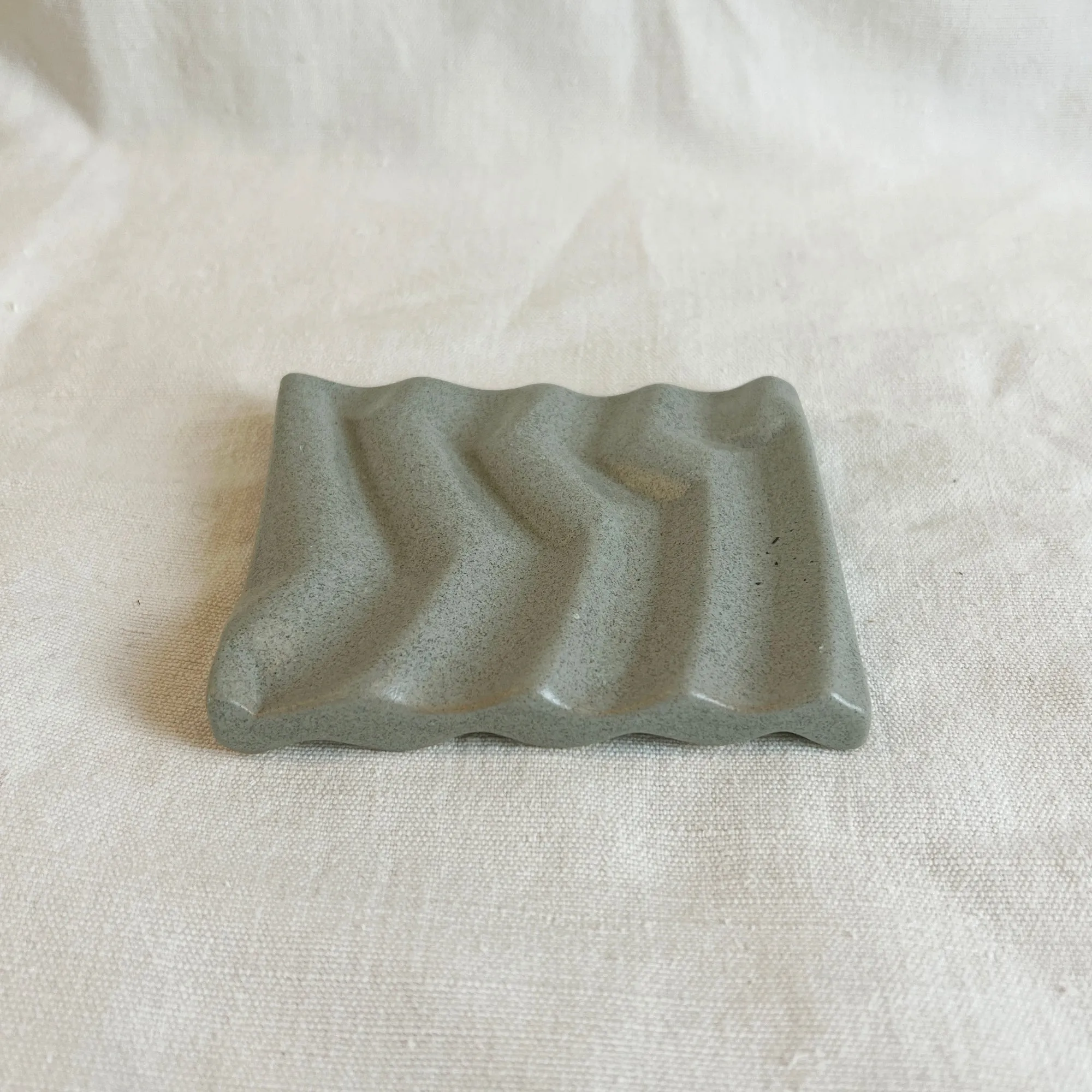 BIMAL Stoneware Ridged Rectangular Soap Dish (WS)