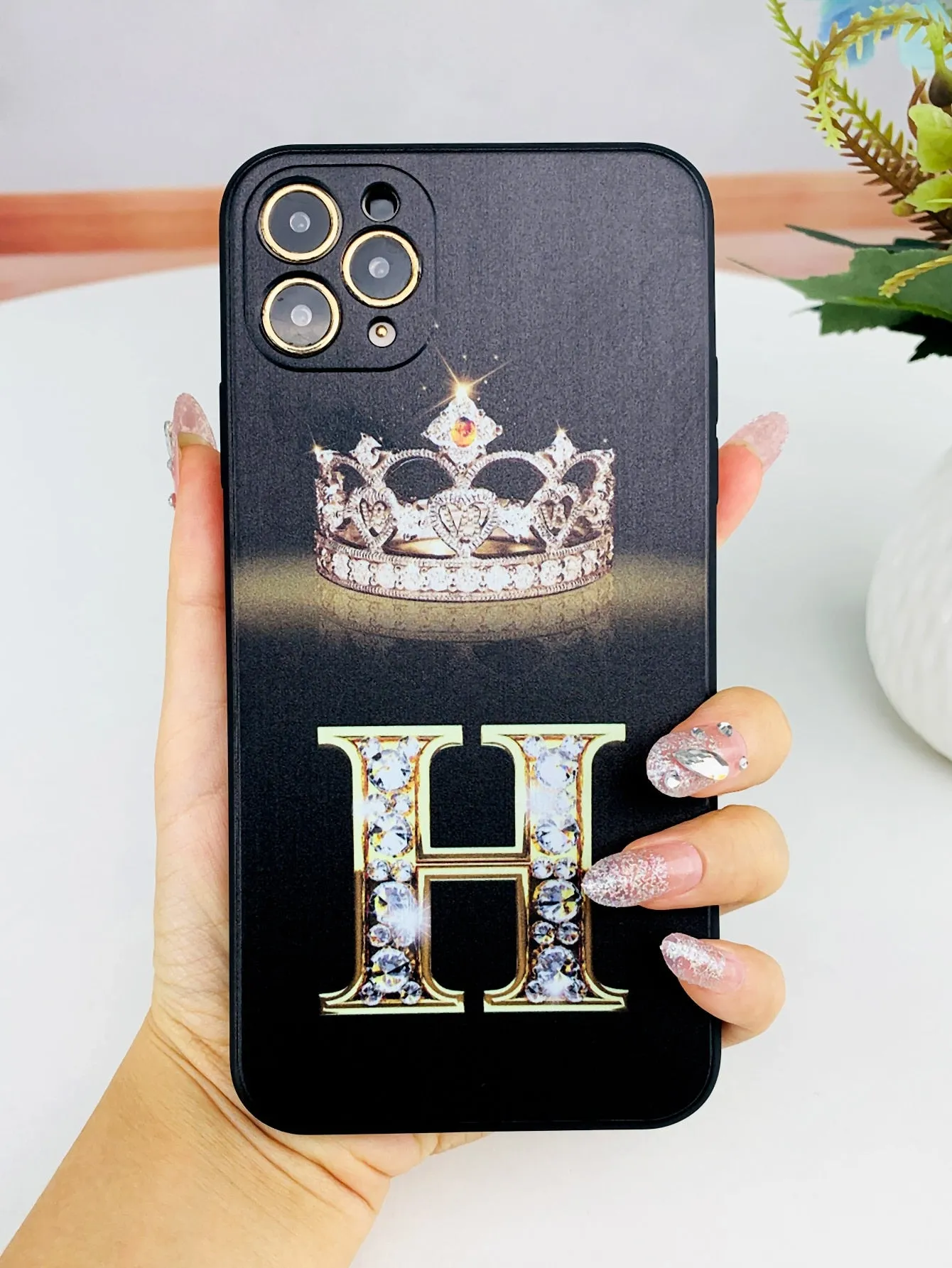 Crown & Letter Graphic Phone Case